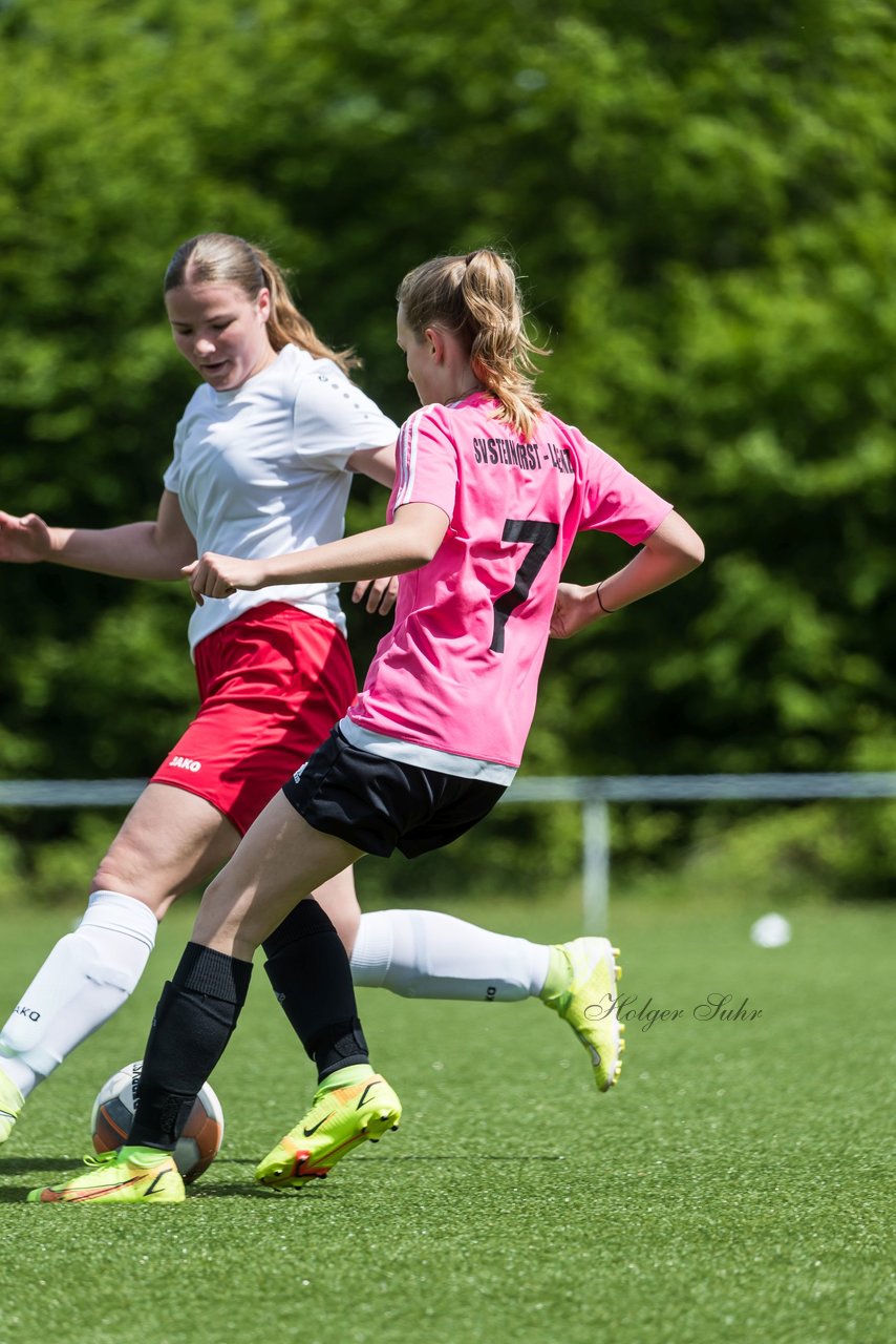 Bild 98 - wBJ SV Wahlstedt - SV Steinhorst/Labenz : Ergebnis: 0:1